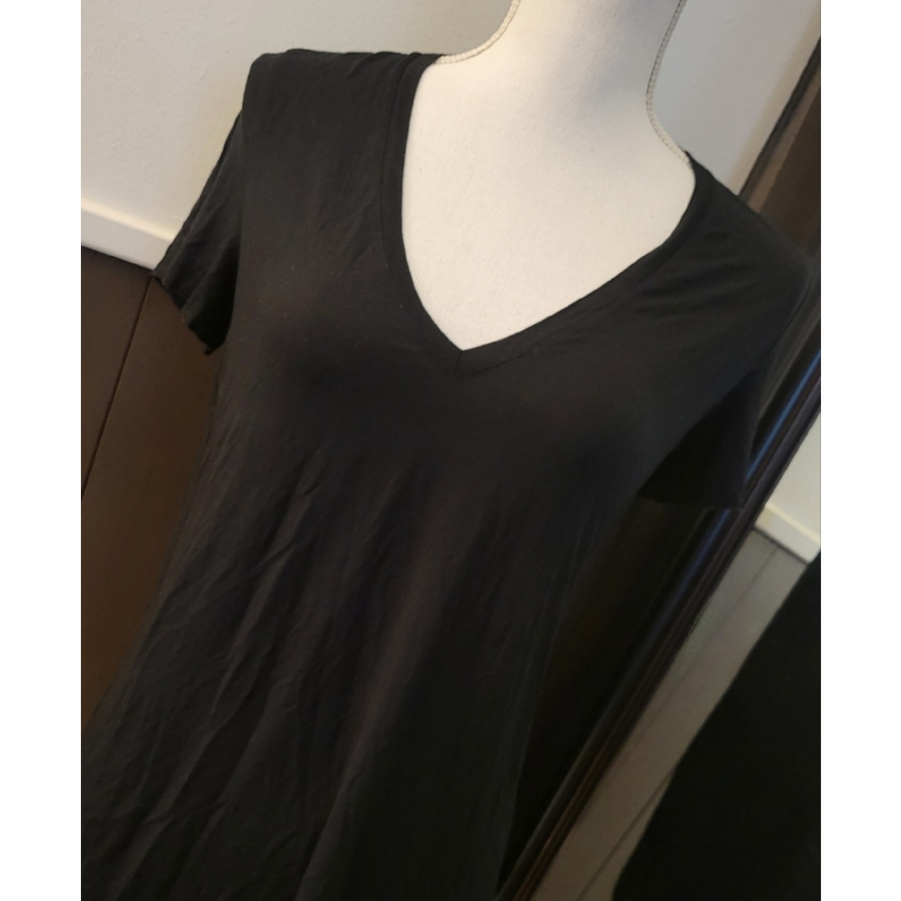 Victoria's Secret Pink Black V-Neck Tee